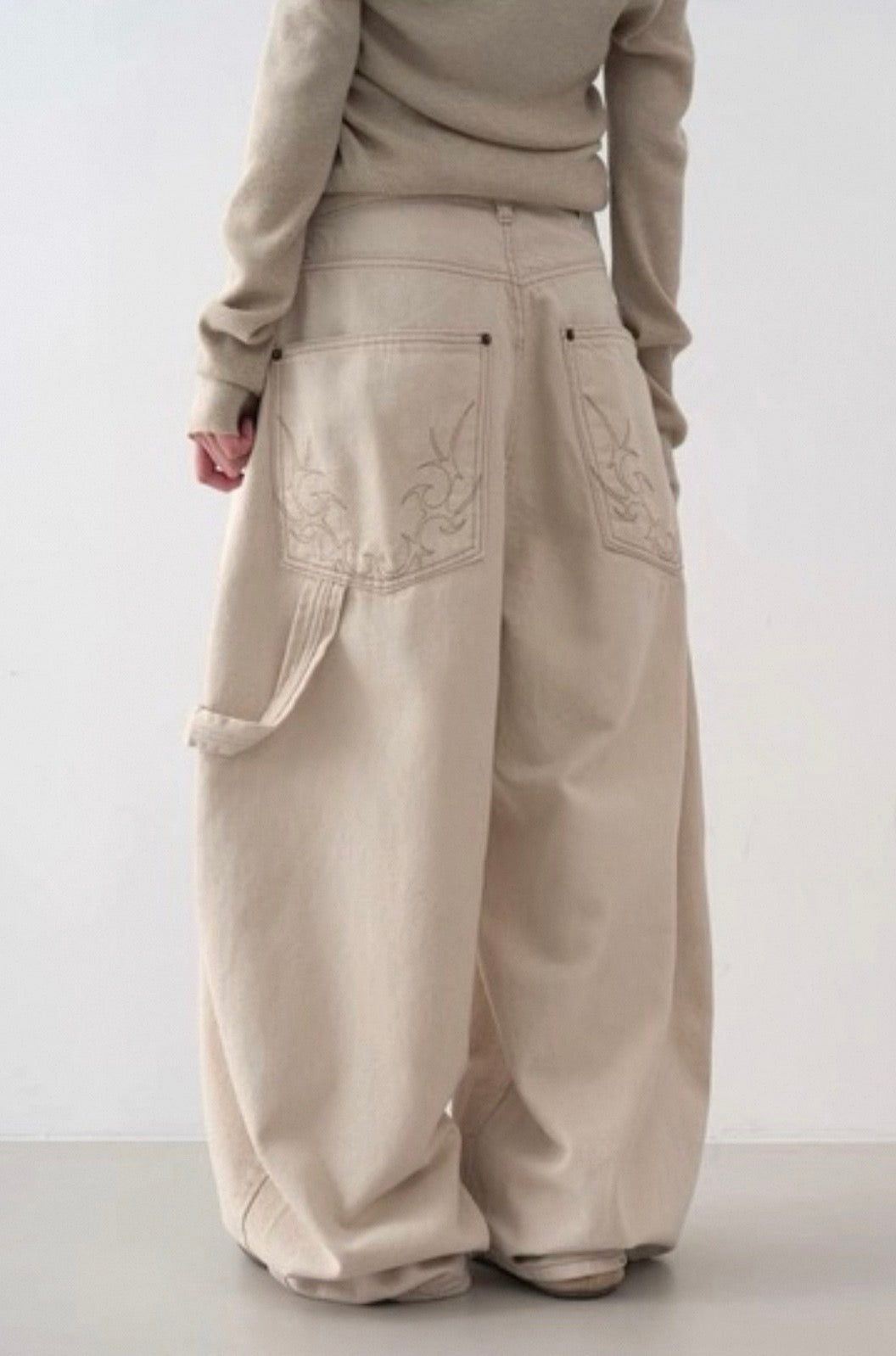 闊身裂紋彎刀褲