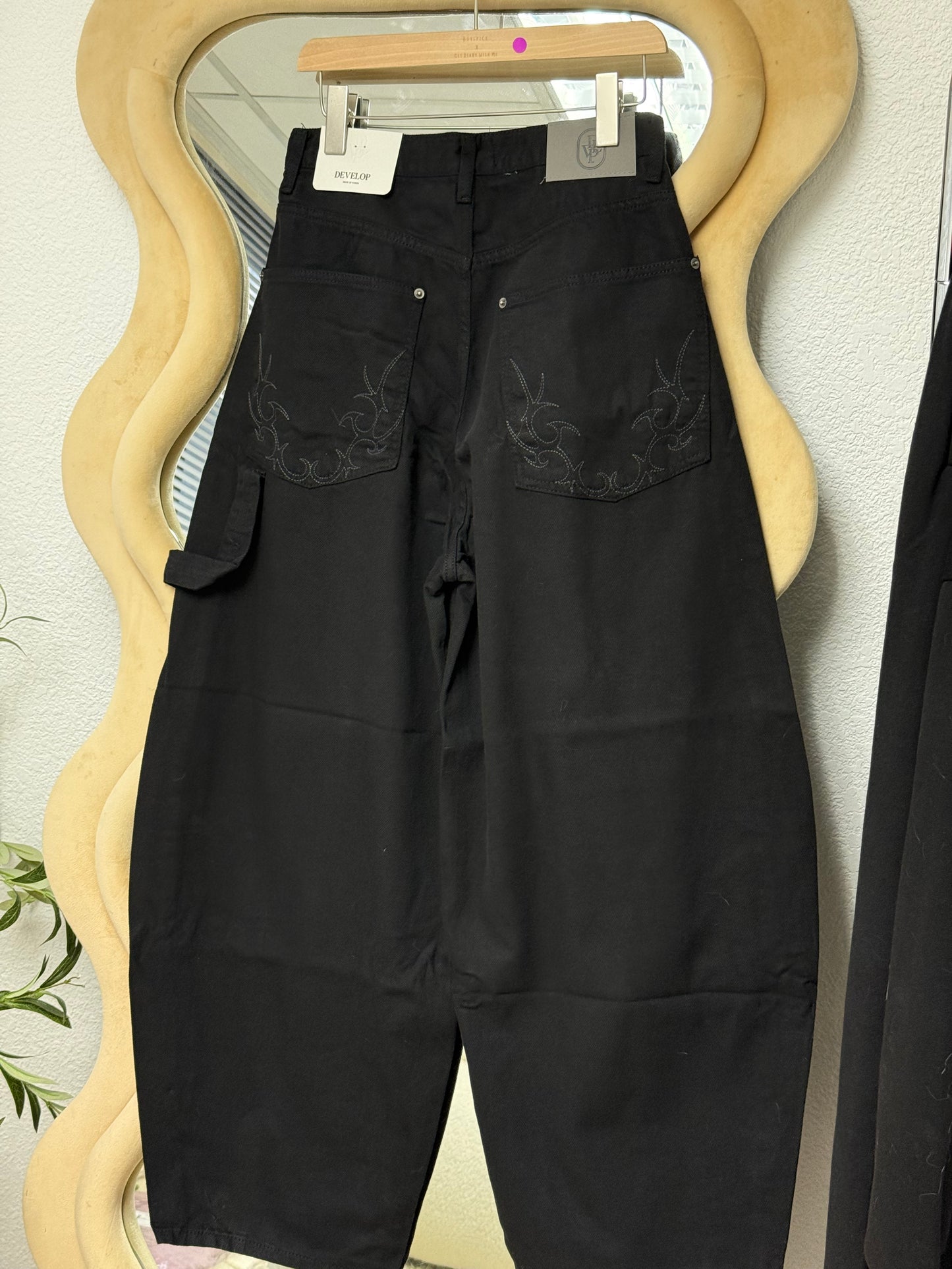 闊身裂紋彎刀褲