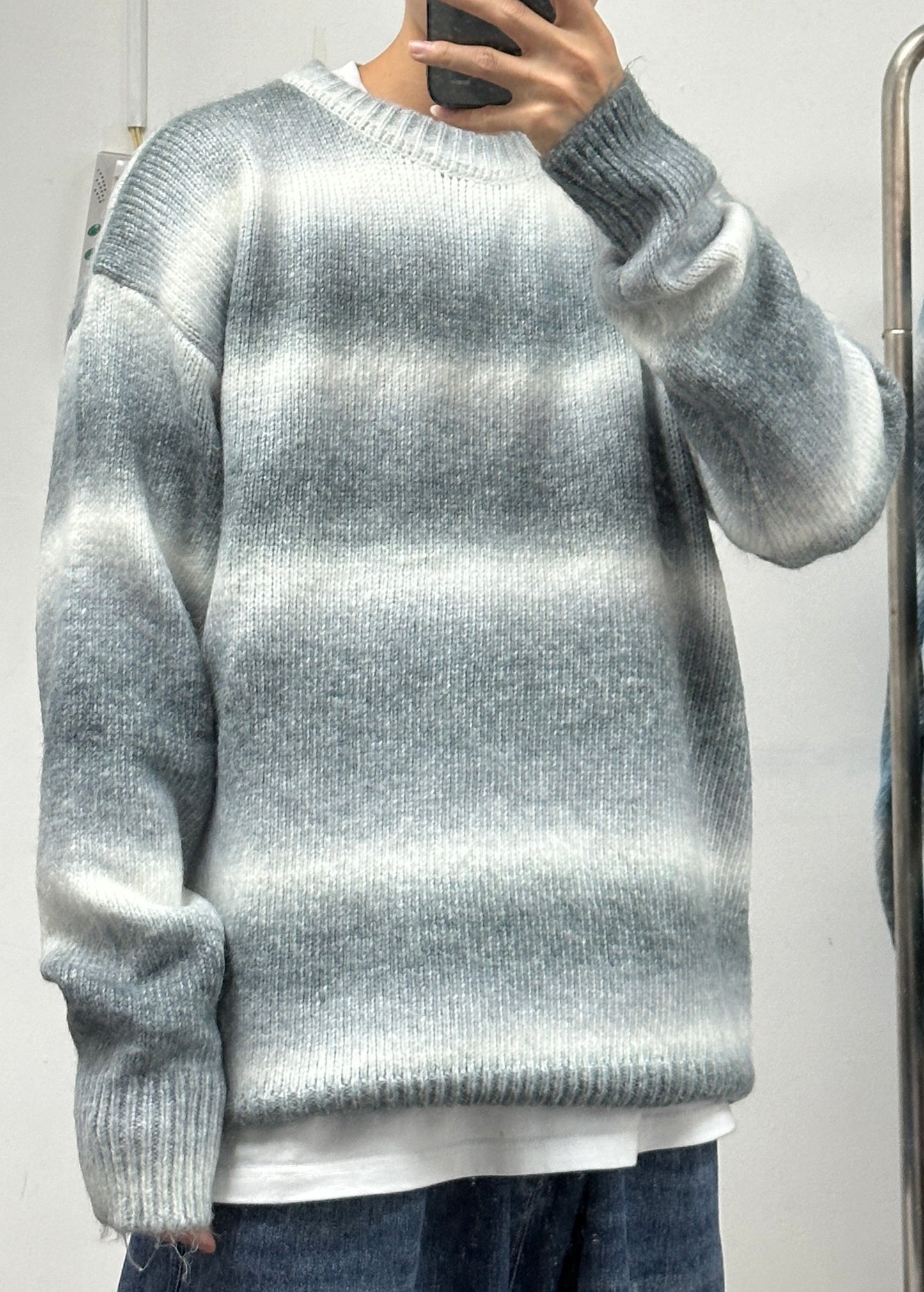 「銷量超100件!」Gradient design Crew neck Cardigan(👑冬季全店銷量NO.1️⃣)