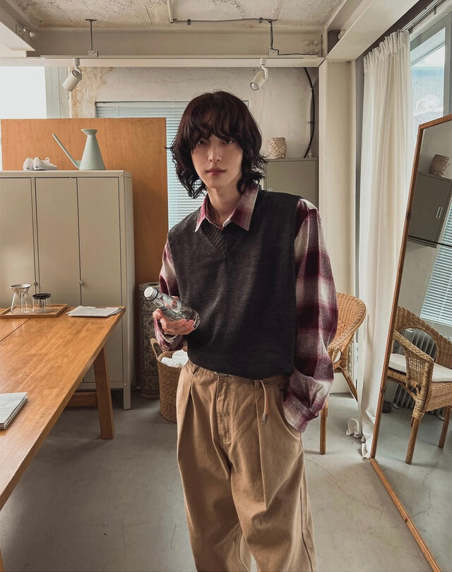 基礎款必入！純色 V領針織背心 | 8色入