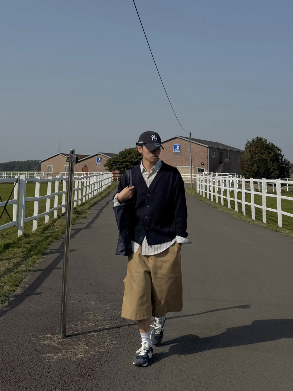 四季皆可穿！泡泡棉短款條紋恤衫｜3色入