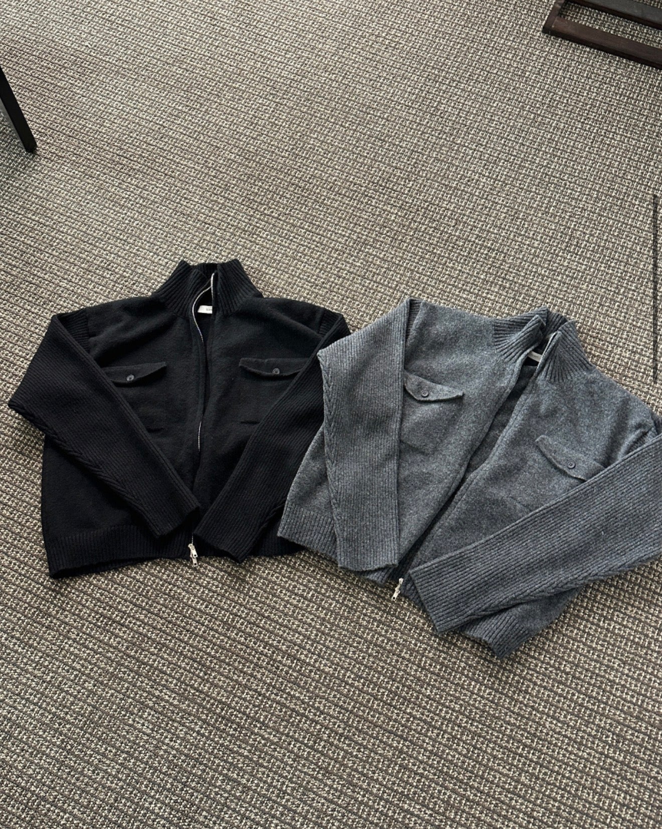 半短版高領拉鍊開胸針織衫｜2色入