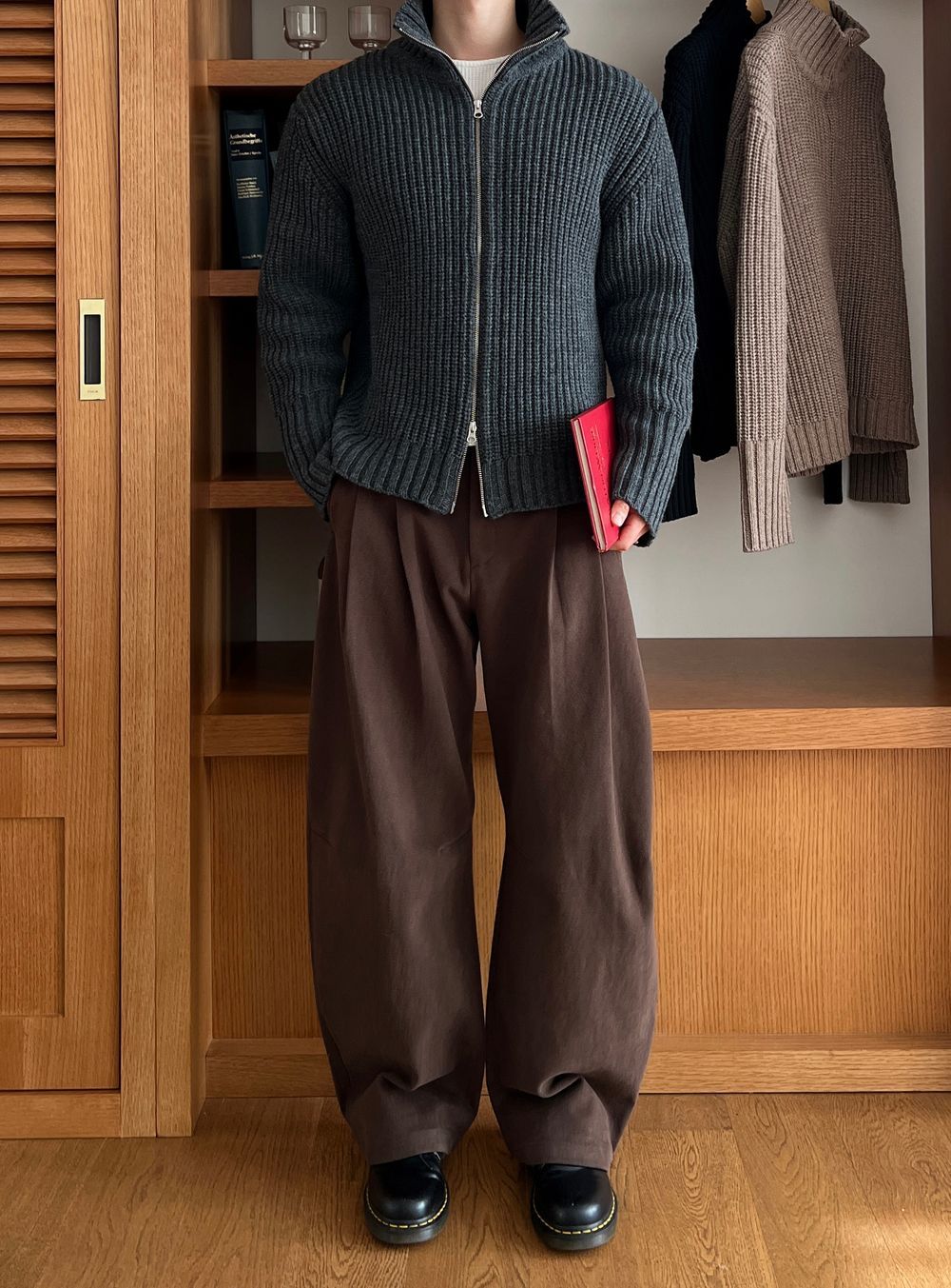 無負擔剪裁加分！韓系弧形雙褶休閒褲｜4色入