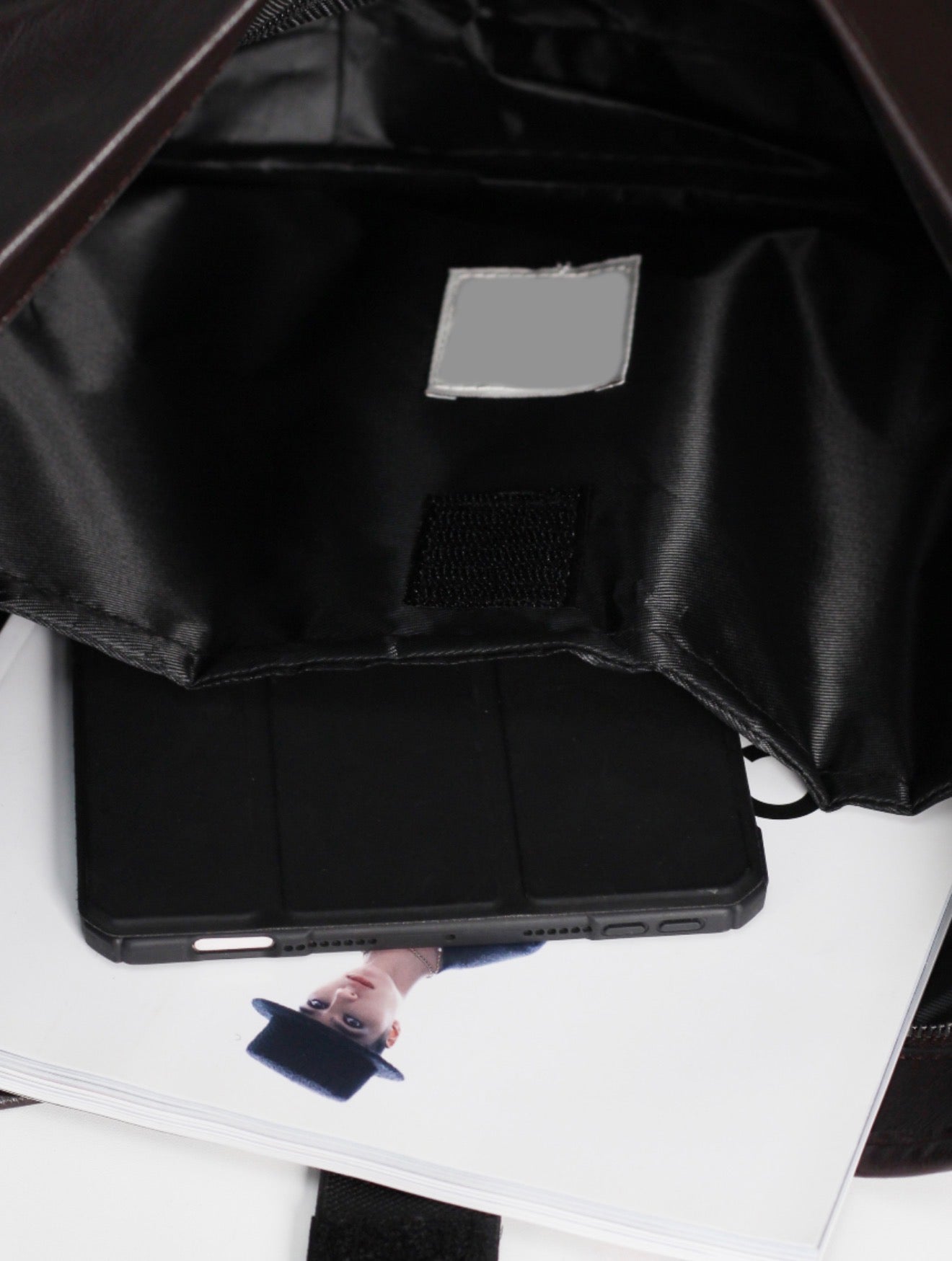 PREMIUM👑韓製裂紋理軟皮革斜孭袋｜3色入