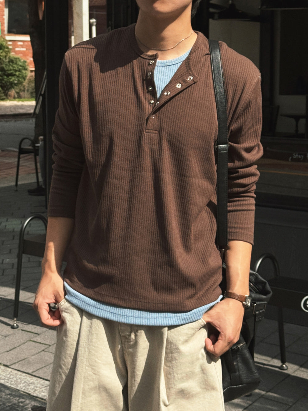 紳士風單品！假兩件細坑紋亨利領Tee｜4色入