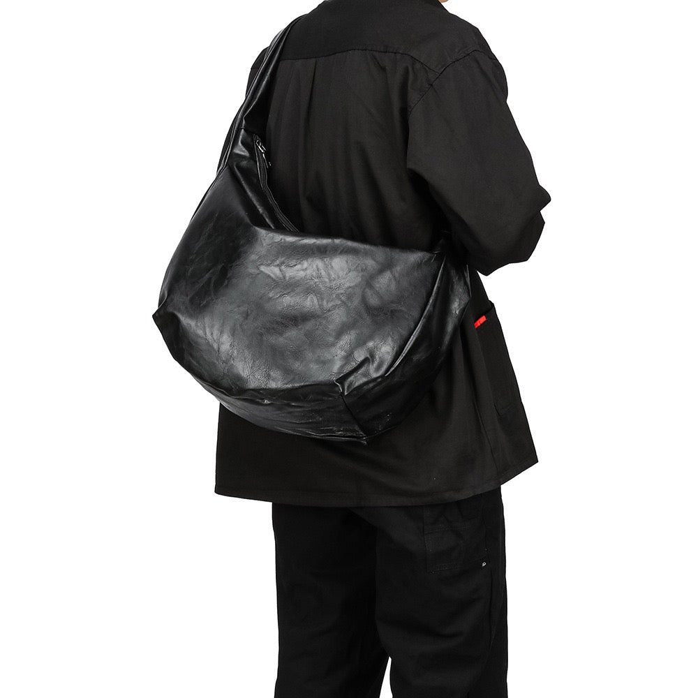 [新款] 韓系裂紋理軟皮革斜孭袋