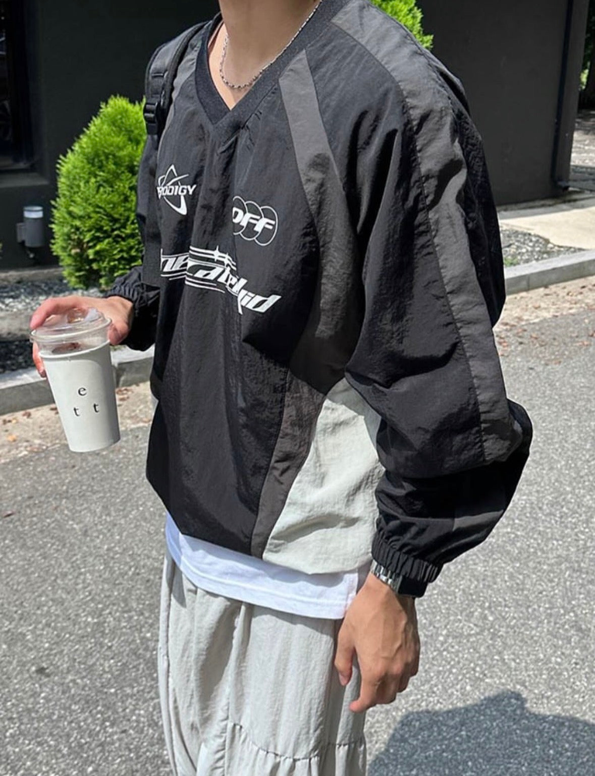 入秋必備!OFF 尼龍拼布印花衛衣