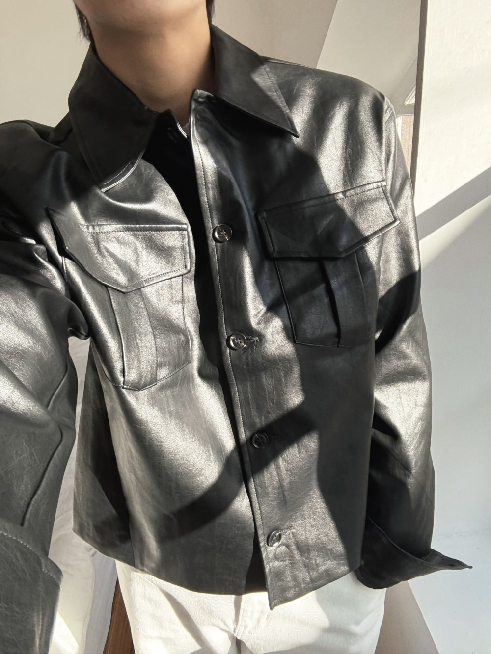 不壓身高！輕薄款雙口袋短皮褸｜2色入