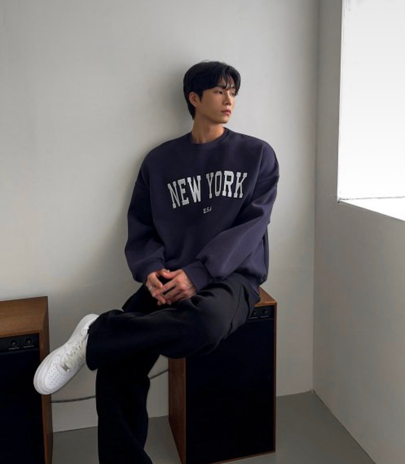 [重磅]NEW YORK刺繡LOGO圓領衛衣