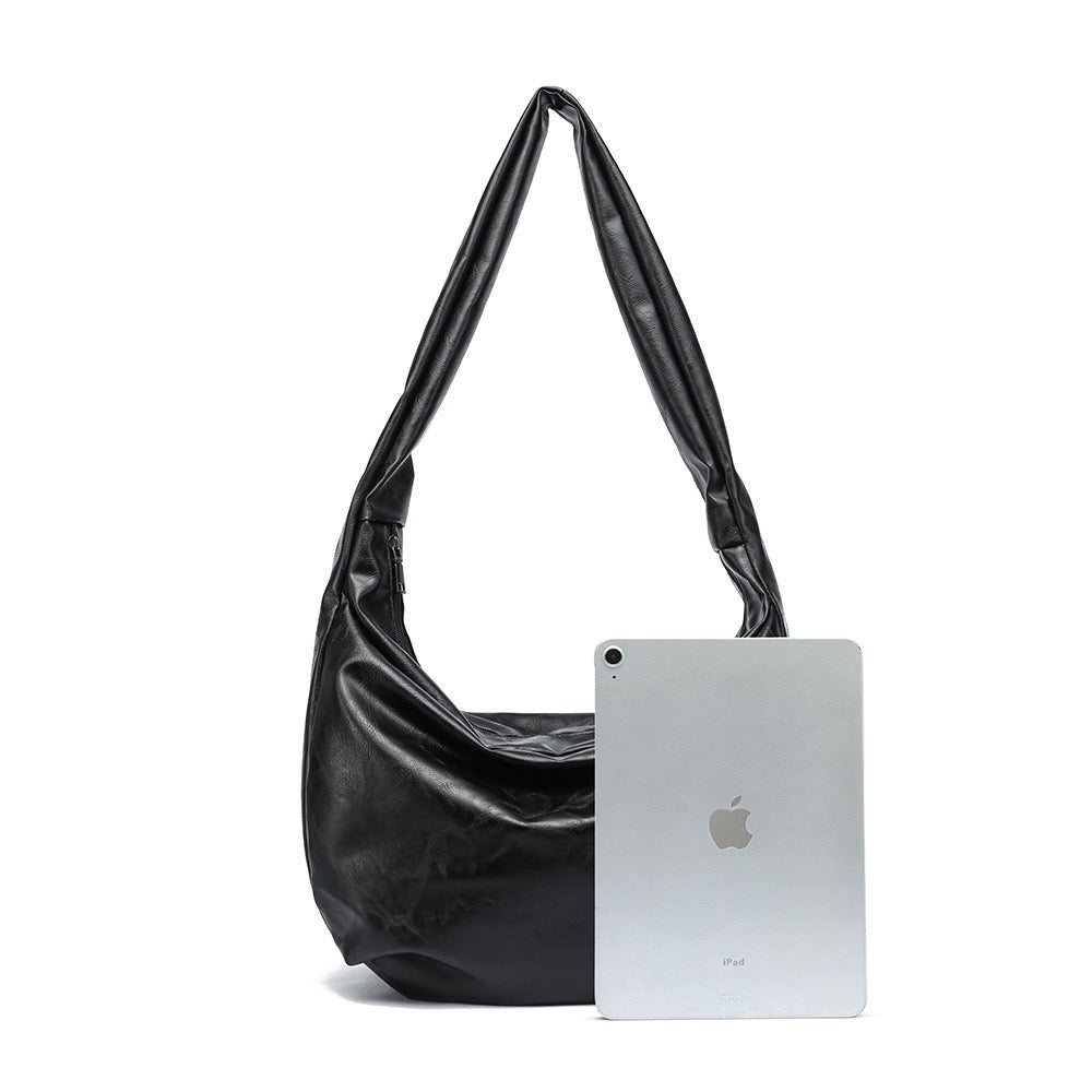 [新款] 韓系裂紋理軟皮革斜孭袋