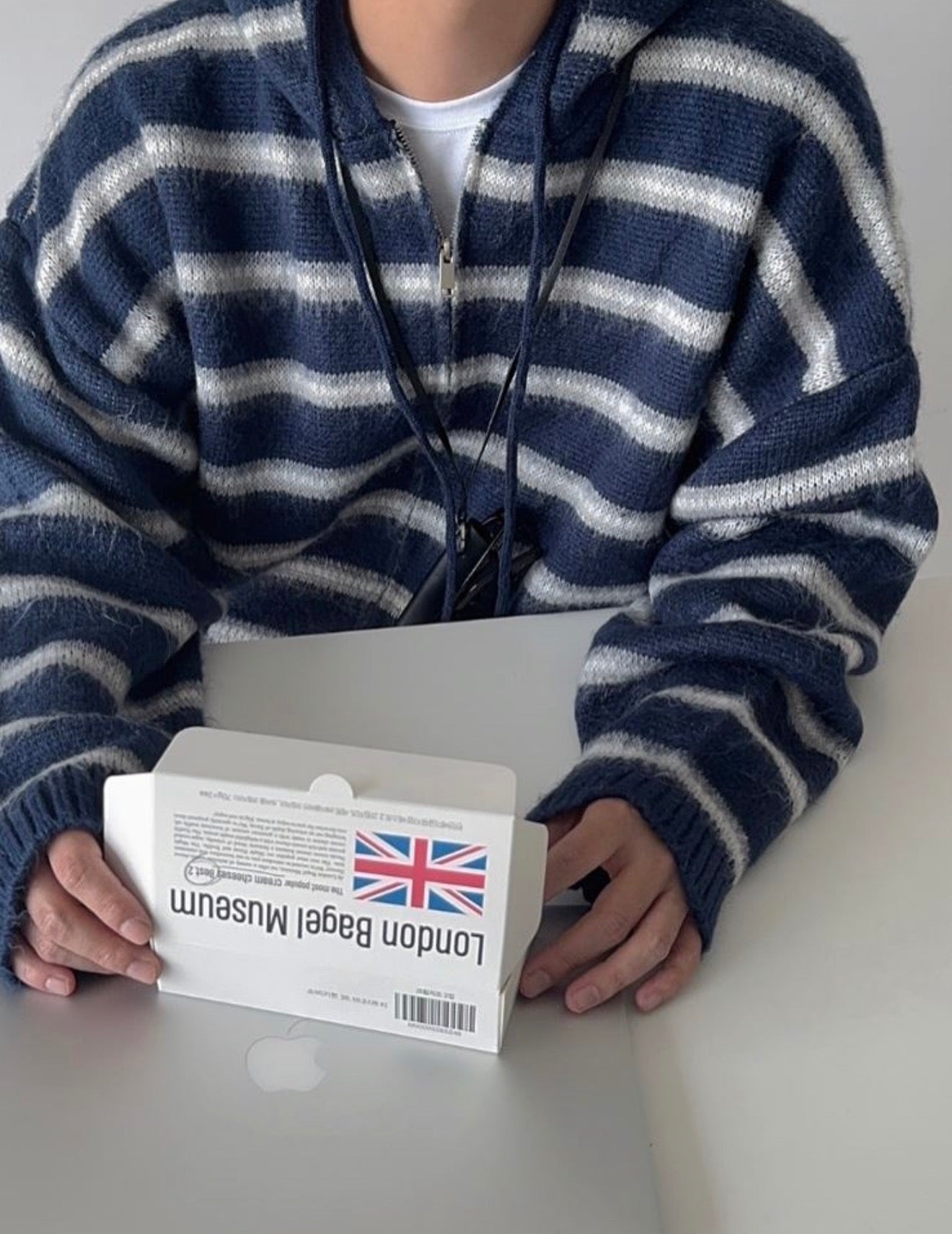 連帽款! 橫間針織拉鏈冷衫外套