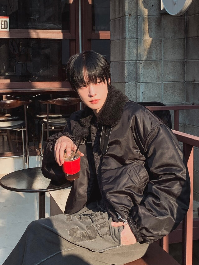 款式超靚！毛絨粒翻領短版拉鏈外套｜2色入