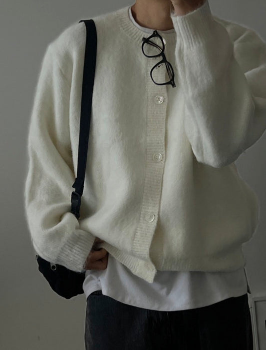 [含11%羊毛]柔軟半剪裁馬海毛純色針織衫