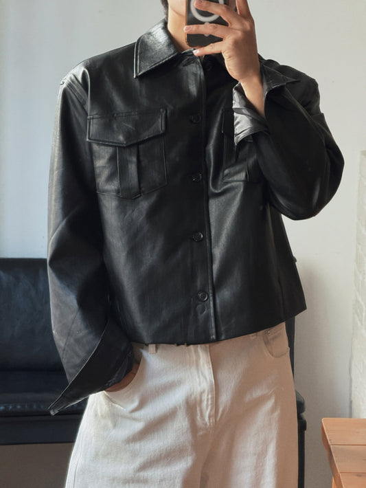 不壓身高！輕薄款雙口袋短皮褸｜2色入