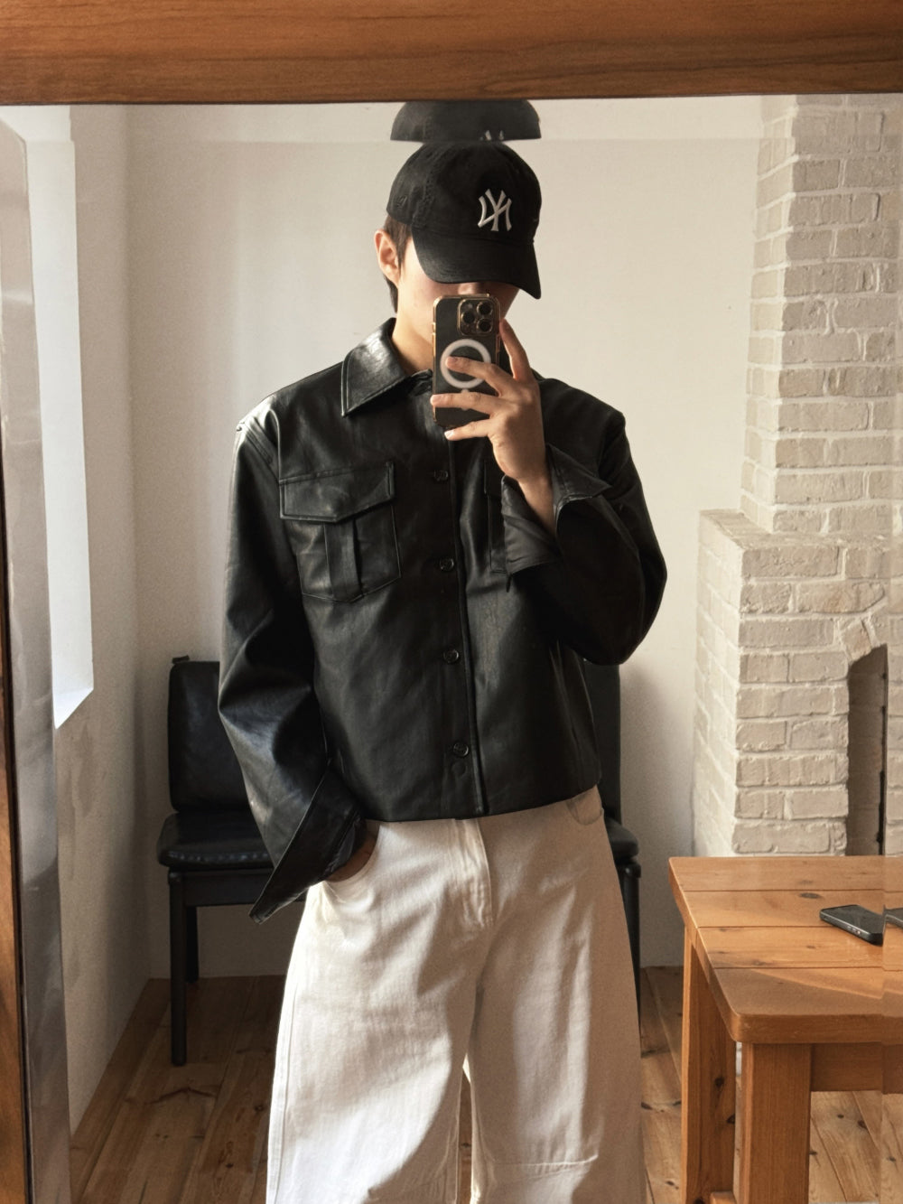 不壓身高！輕薄款雙口袋短皮褸｜2色入