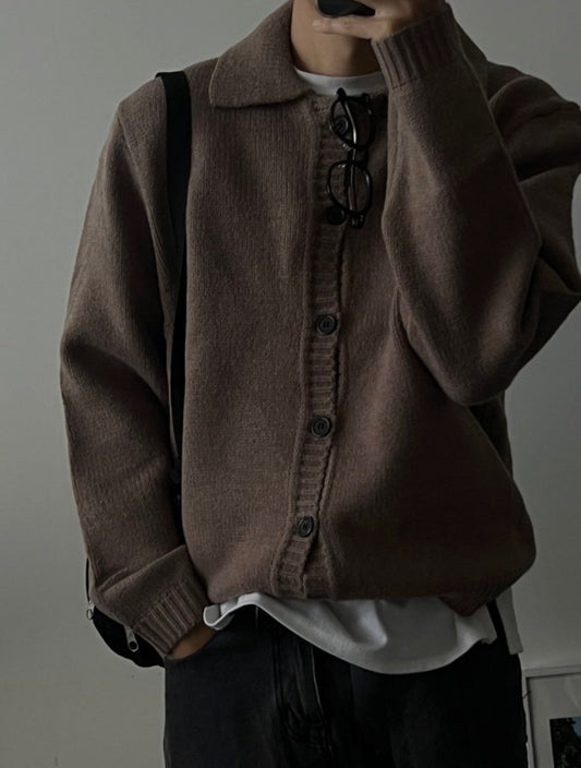 初秋純色鈕扣開胸針織衫