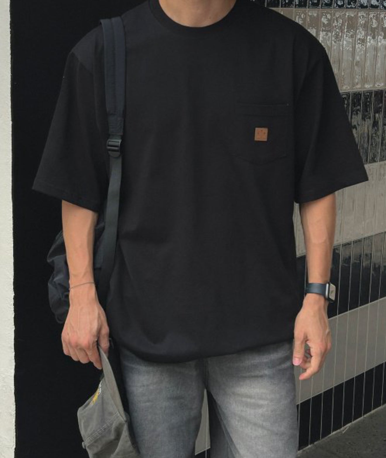 簡約單口袋印章棉質短袖