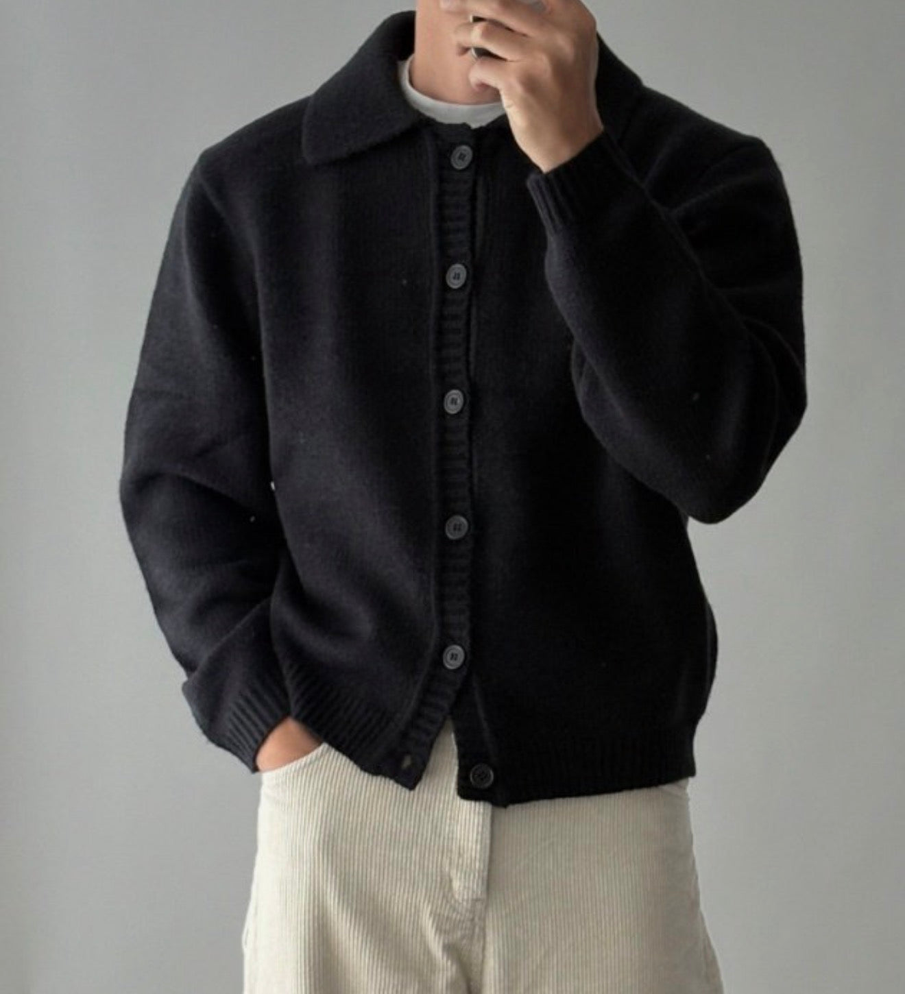 初秋純色鈕扣開胸針織衫