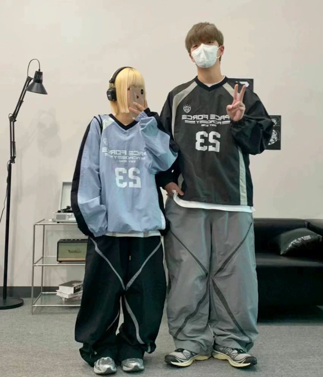 入秋必備！Space Force 尼龍拼布印花衛衣