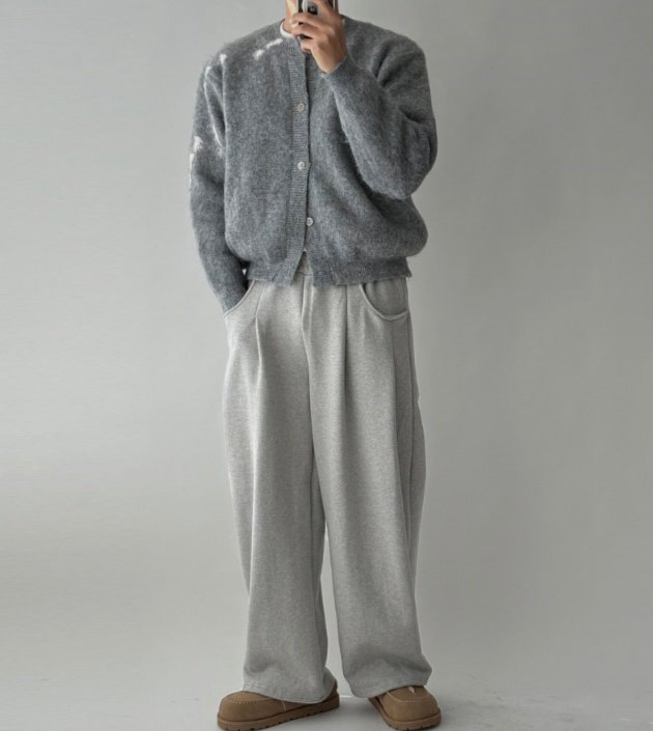 [含11%羊毛]柔軟半剪裁馬海毛純色針織衫