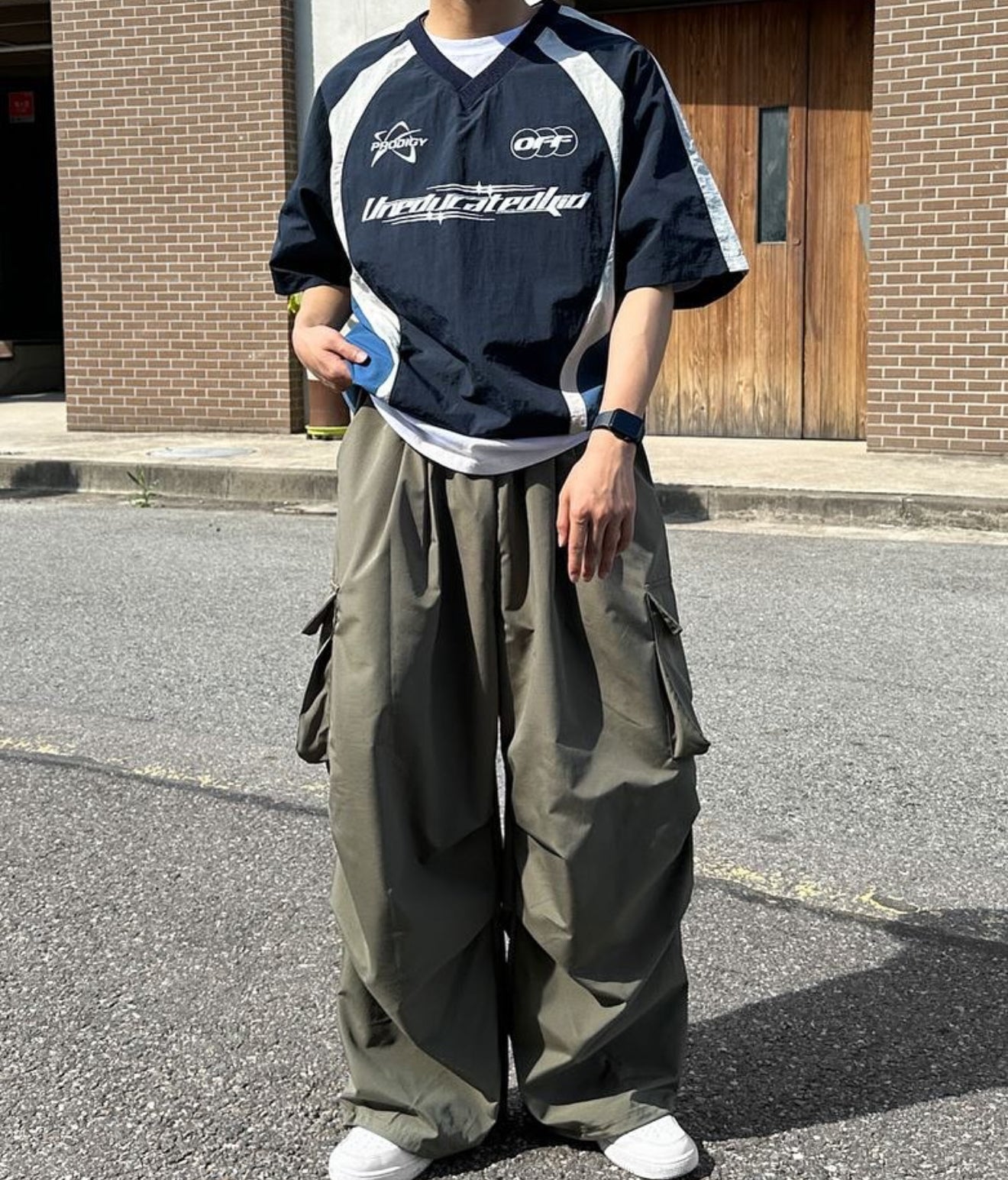 OFF 尼龍材質運動風短袖