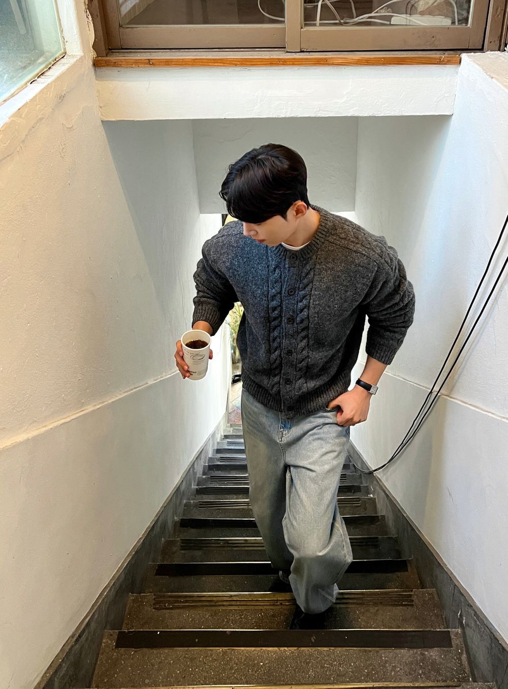 衣櫃必備跨季單品🌟絨毛感麻花開胸針織衫｜6色入