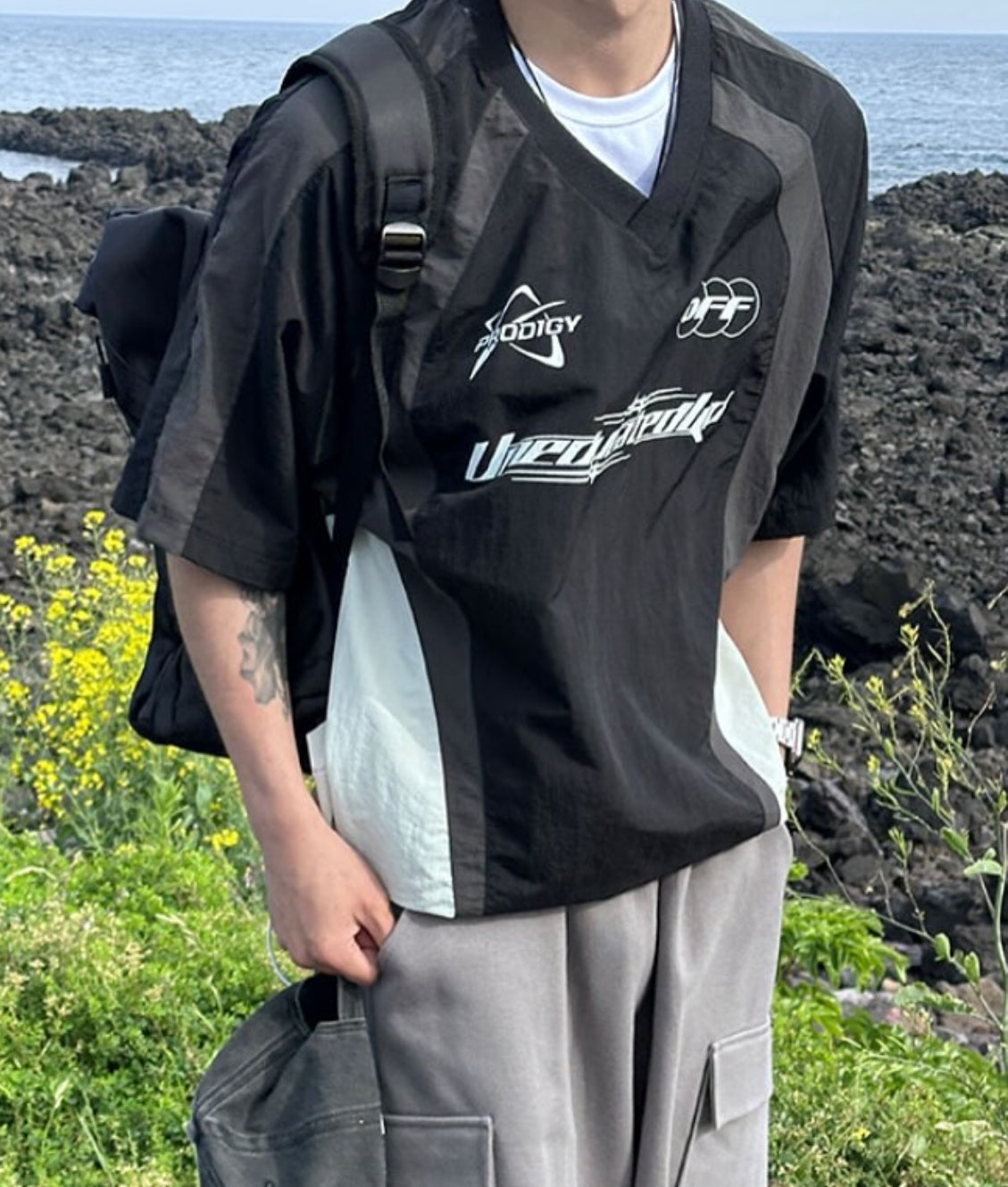 OFF 尼龍材質運動風短袖