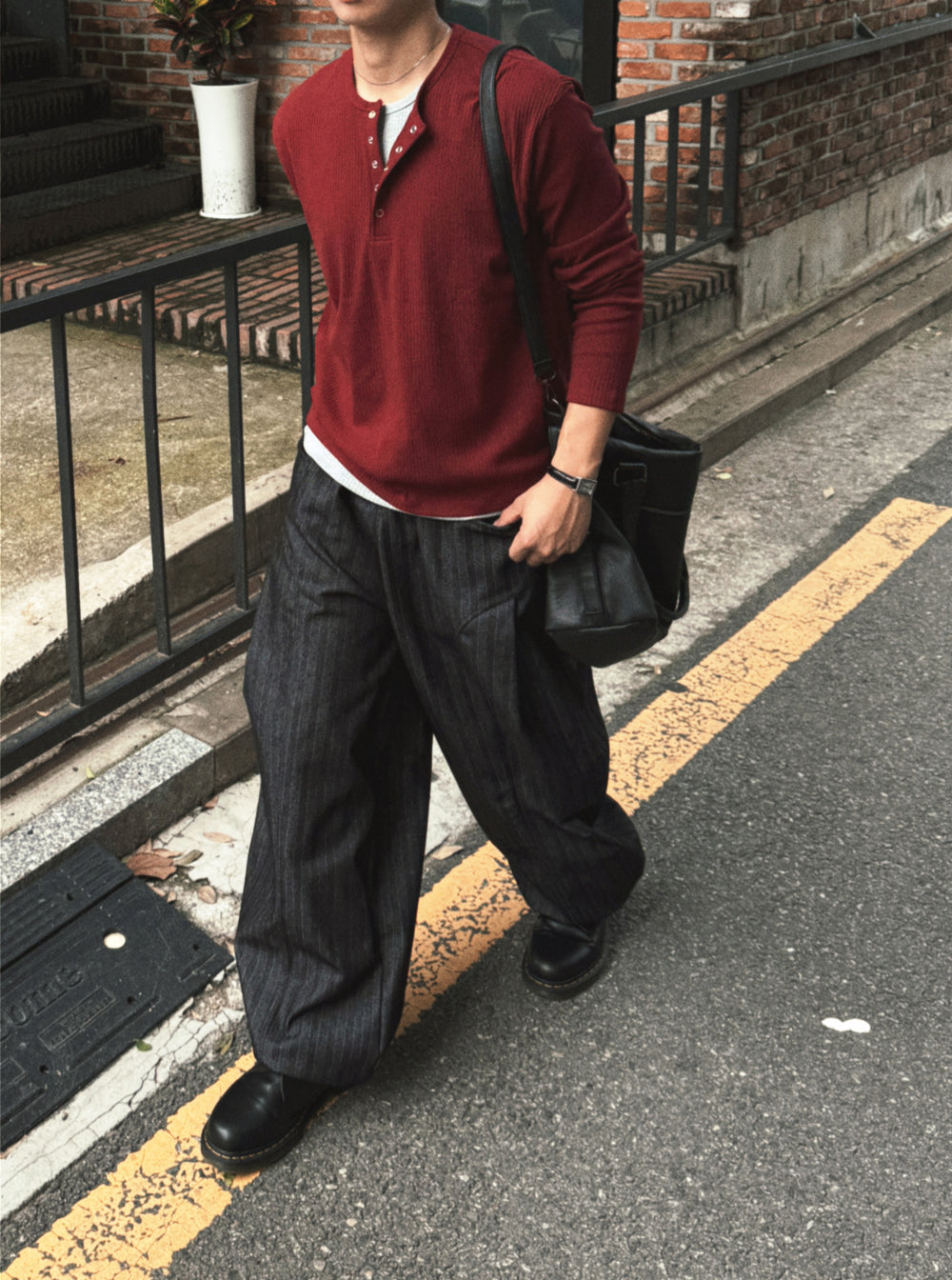 紳士風單品！假兩件細坑紋亨利領Tee｜4色入