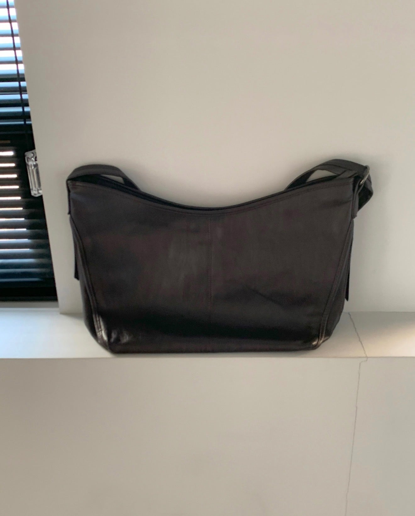 PREMIUM👑韓製裂紋理軟皮革斜孭袋｜3色入