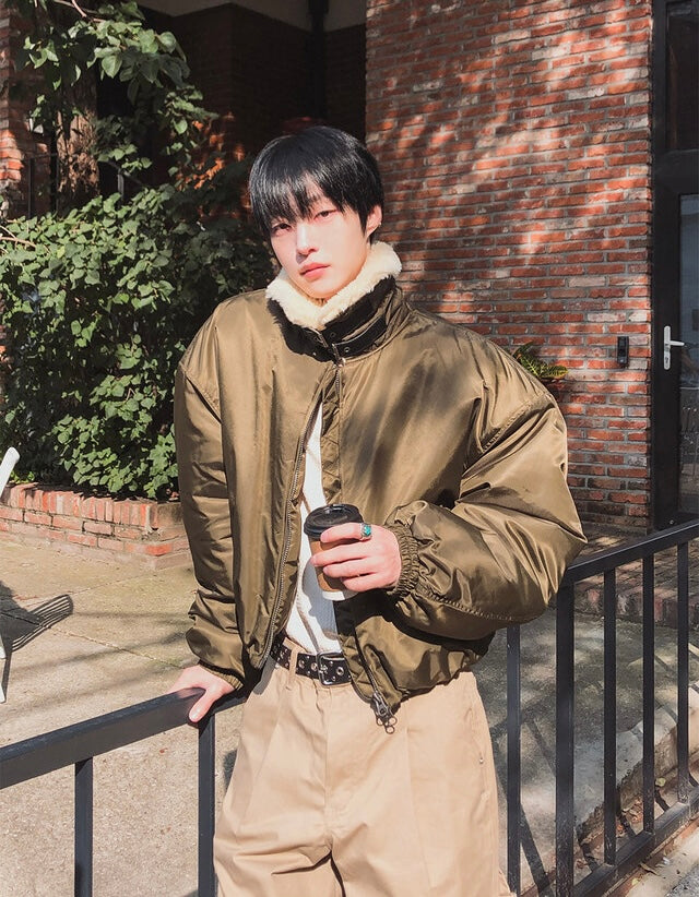 款式超靚！毛絨粒翻領短版拉鏈外套｜2色入