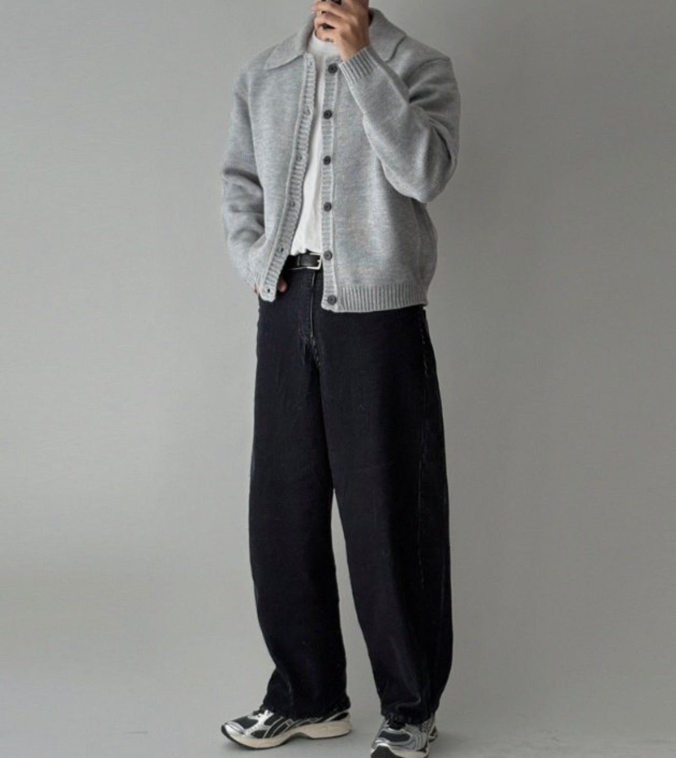 初秋純色鈕扣開胸針織衫