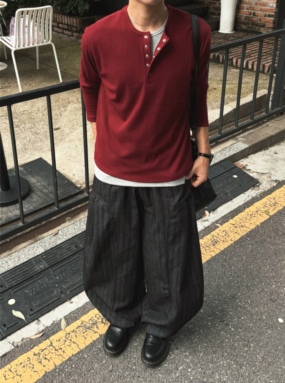 紳士風單品！假兩件細坑紋亨利領Tee｜4色入