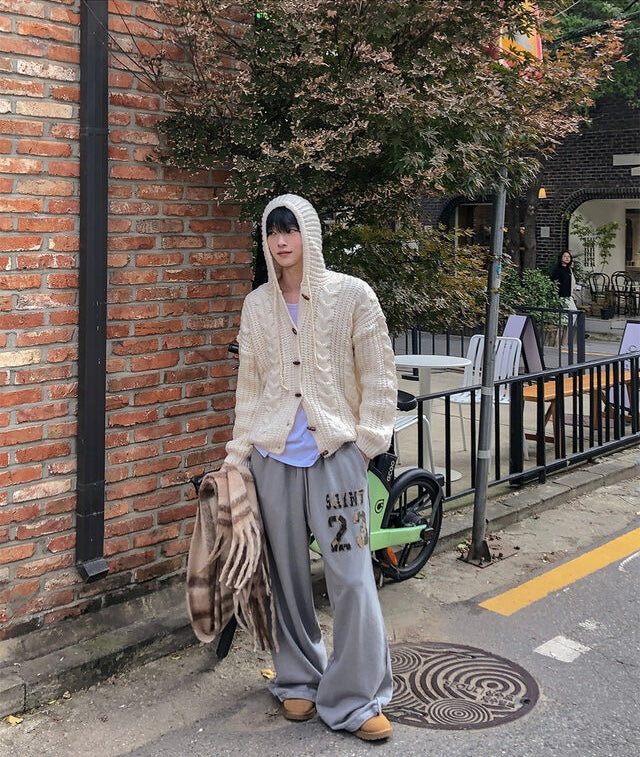 冬日感MAX！牛角扣麻花開胸針織外套｜3色入