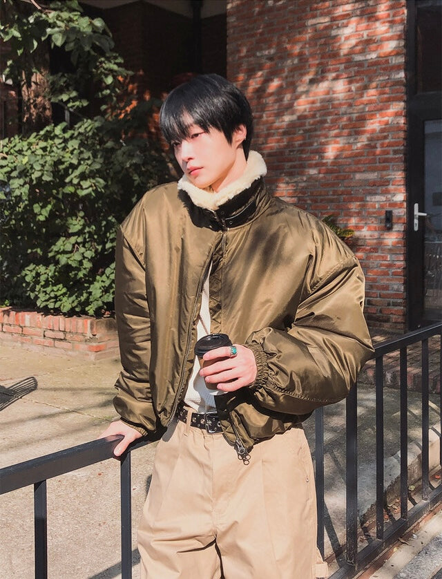 款式超靚！毛絨粒翻領短版拉鏈外套｜2色入