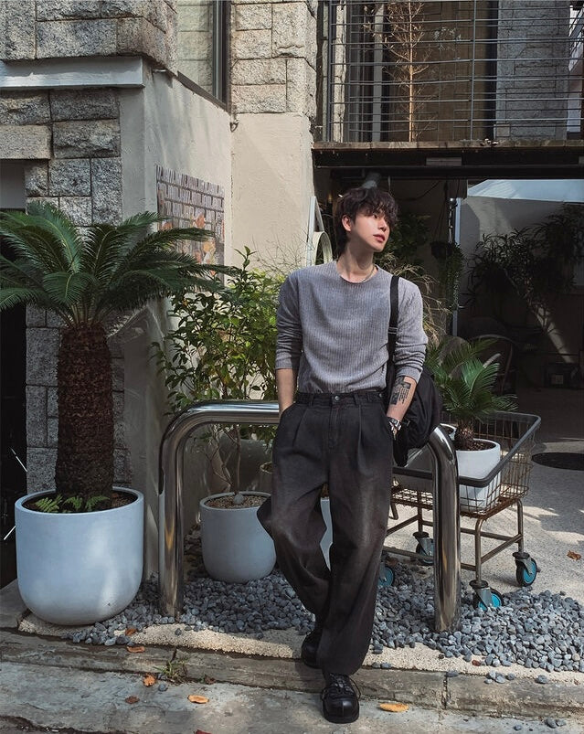 秋冬必備🍂細坑紋長袖TEE｜4色入