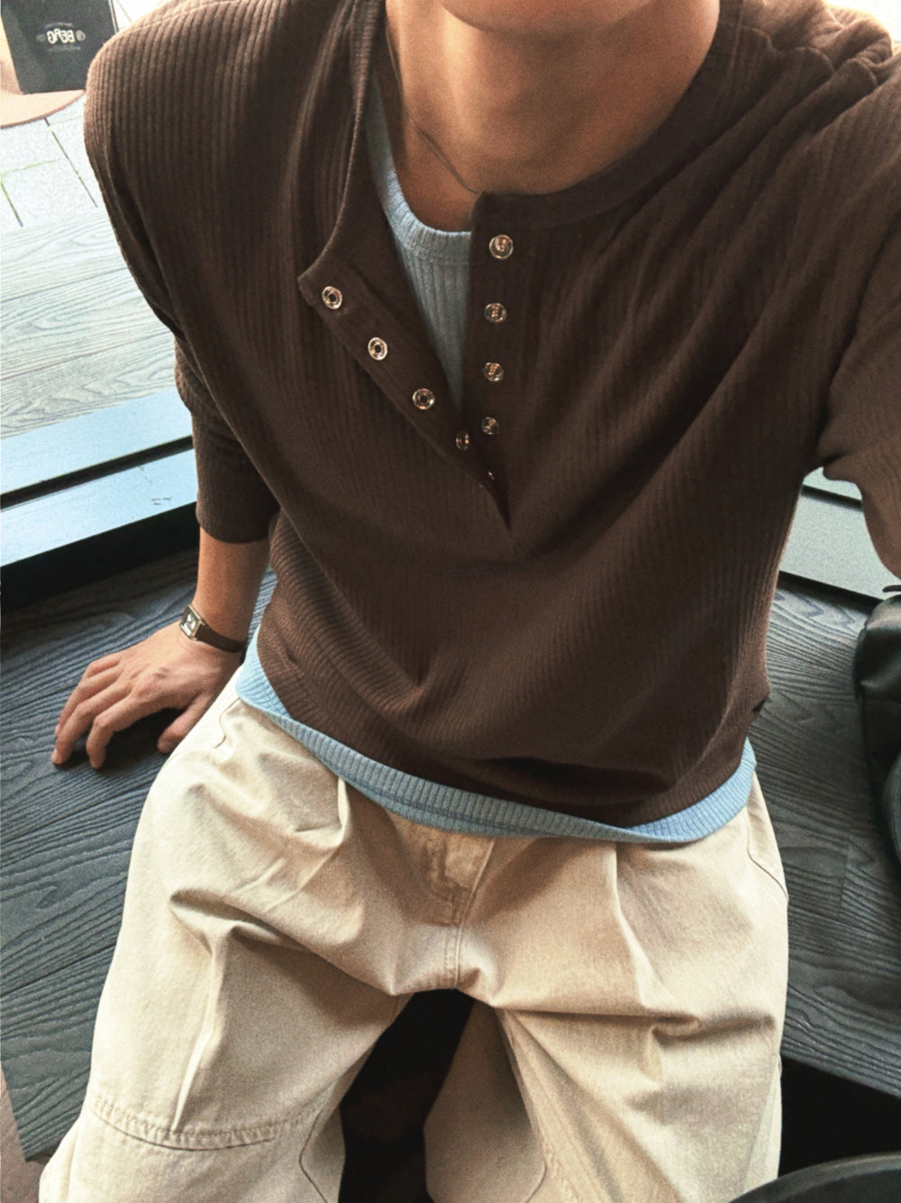 紳士風單品！假兩件細坑紋亨利領Tee｜4色入