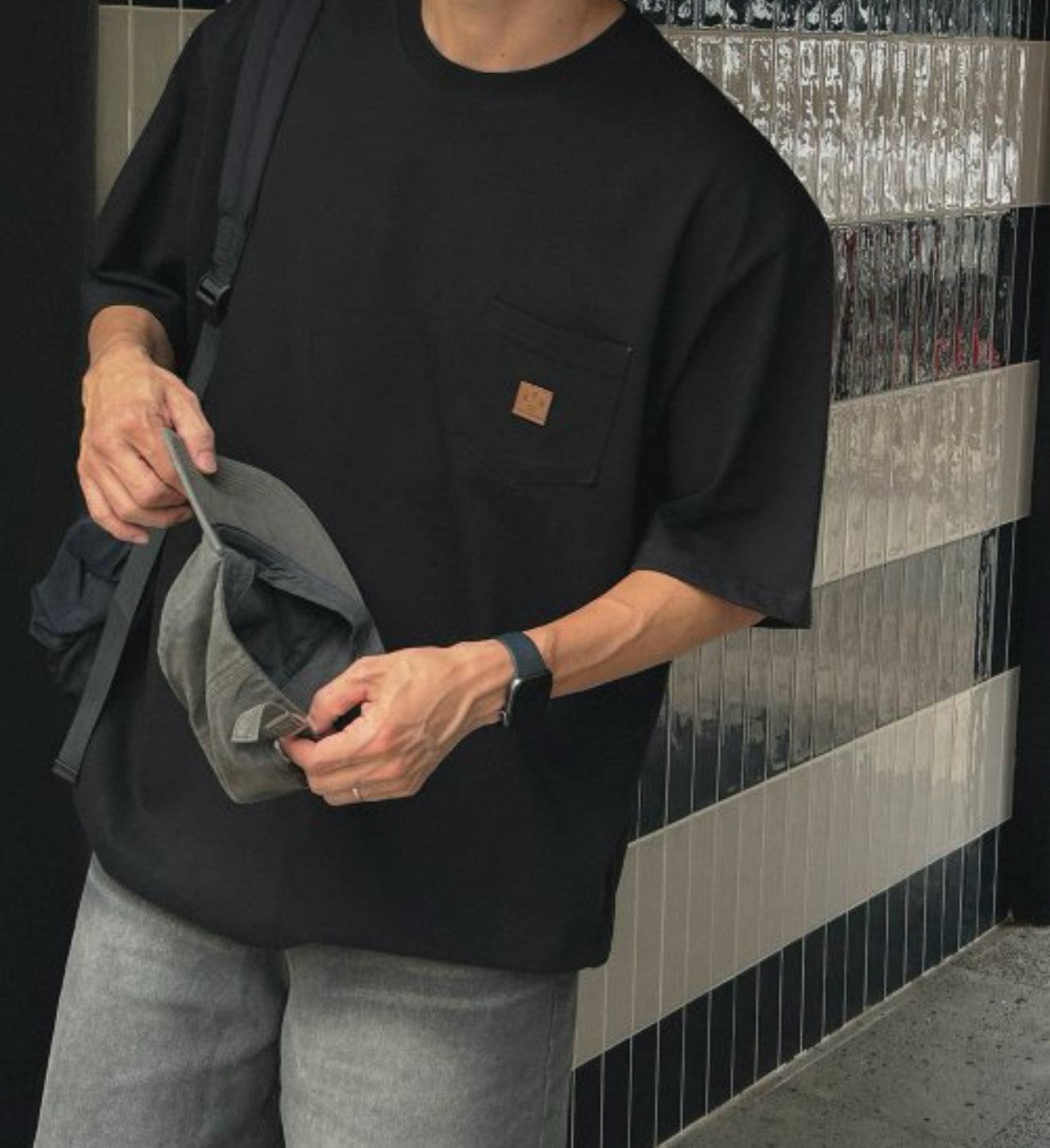 簡約單口袋印章棉質短袖