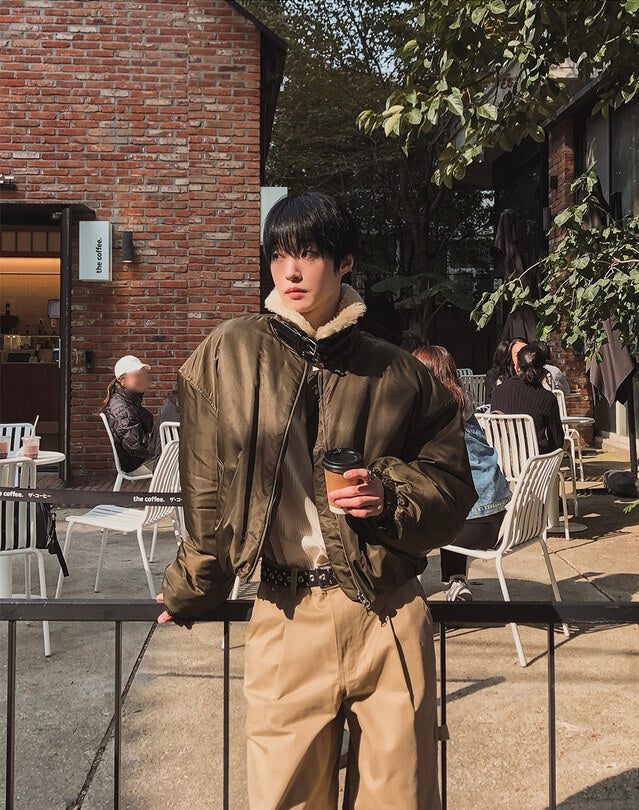 款式超靚！毛絨粒翻領短版拉鏈外套｜2色入