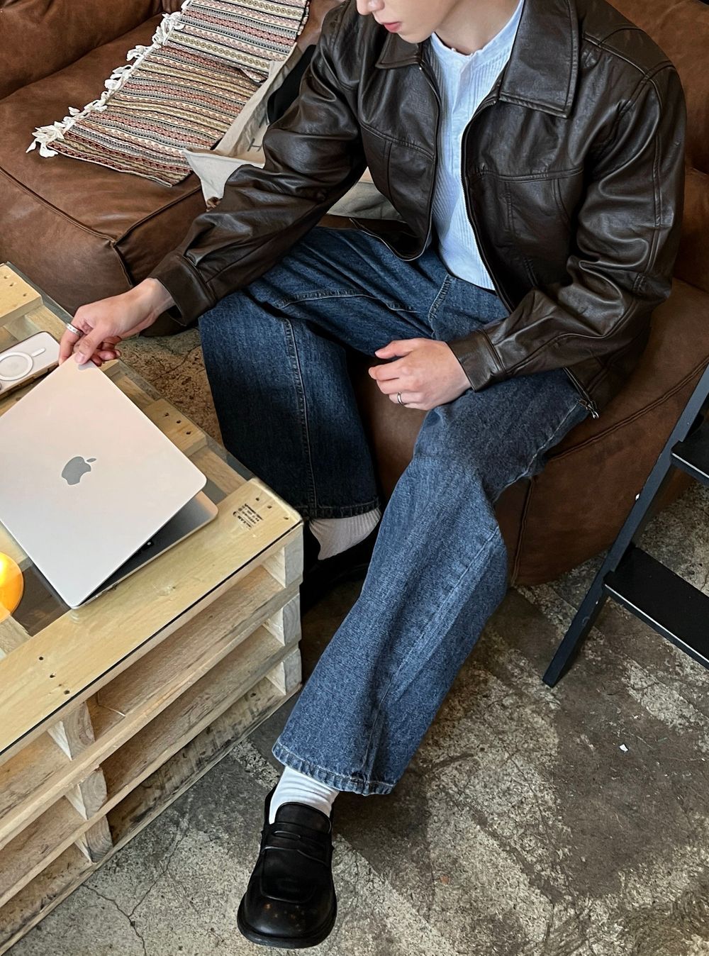 低調光澤感！植物性純素寬鬆短皮褸｜2色入