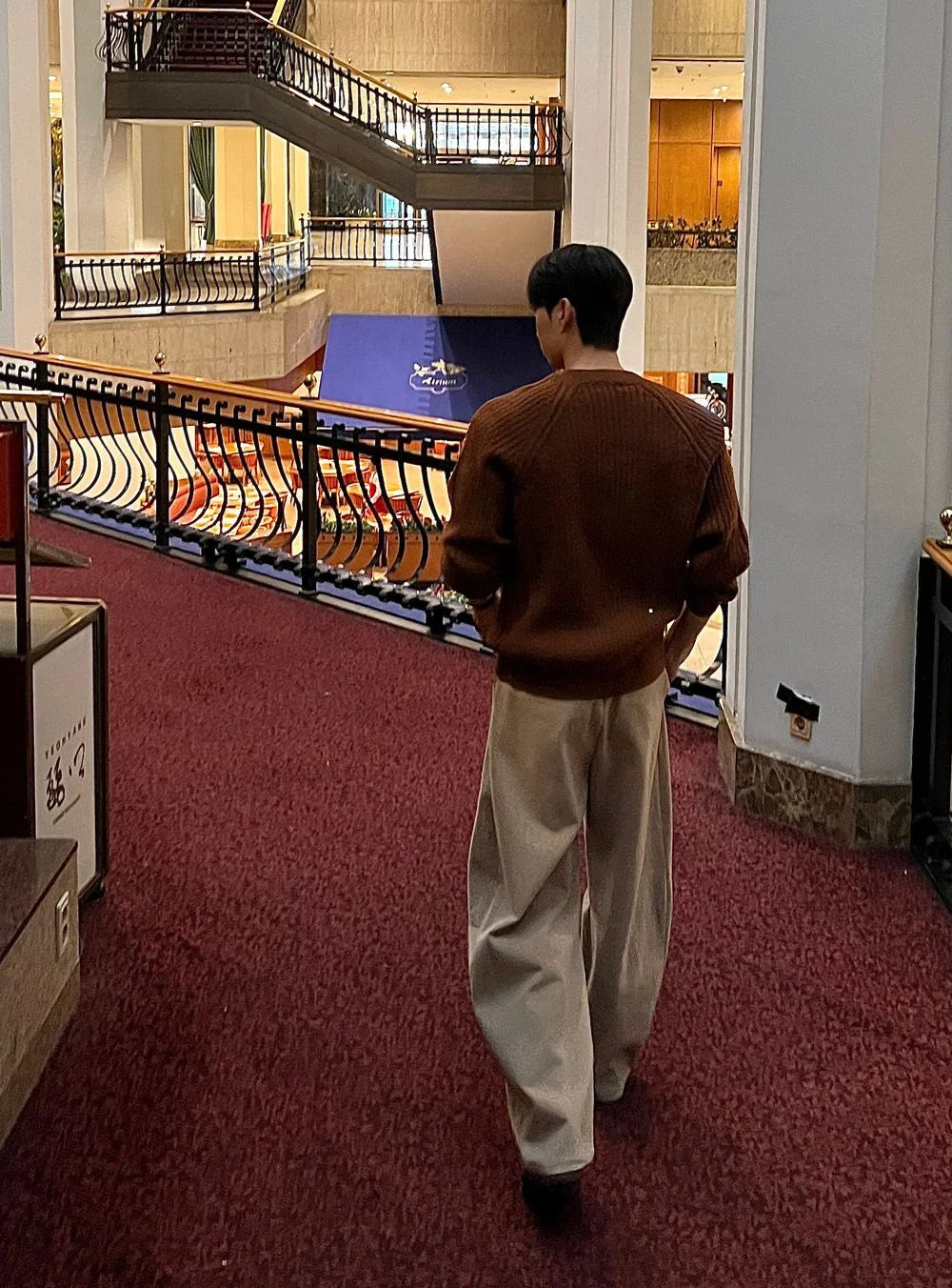 無負擔剪裁加分！韓系弧形雙褶休閒褲｜4色入