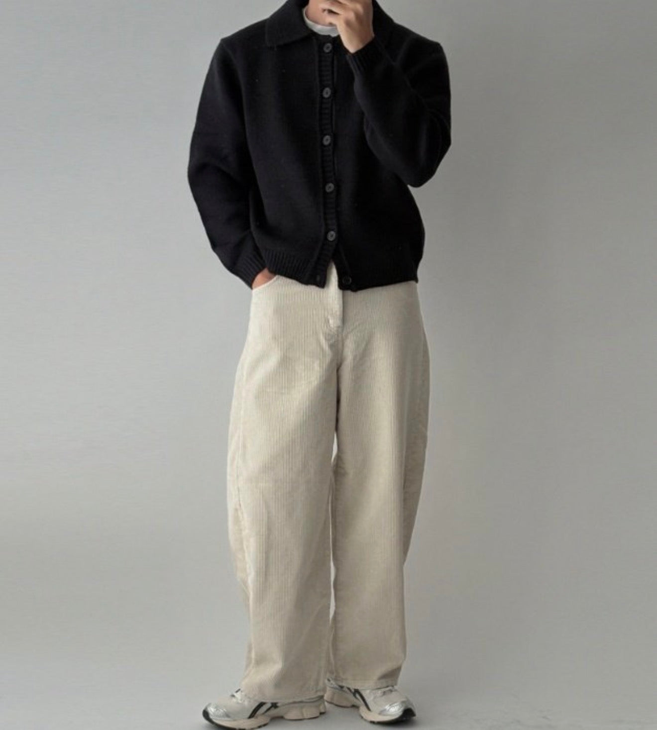 初秋純色鈕扣開胸針織衫