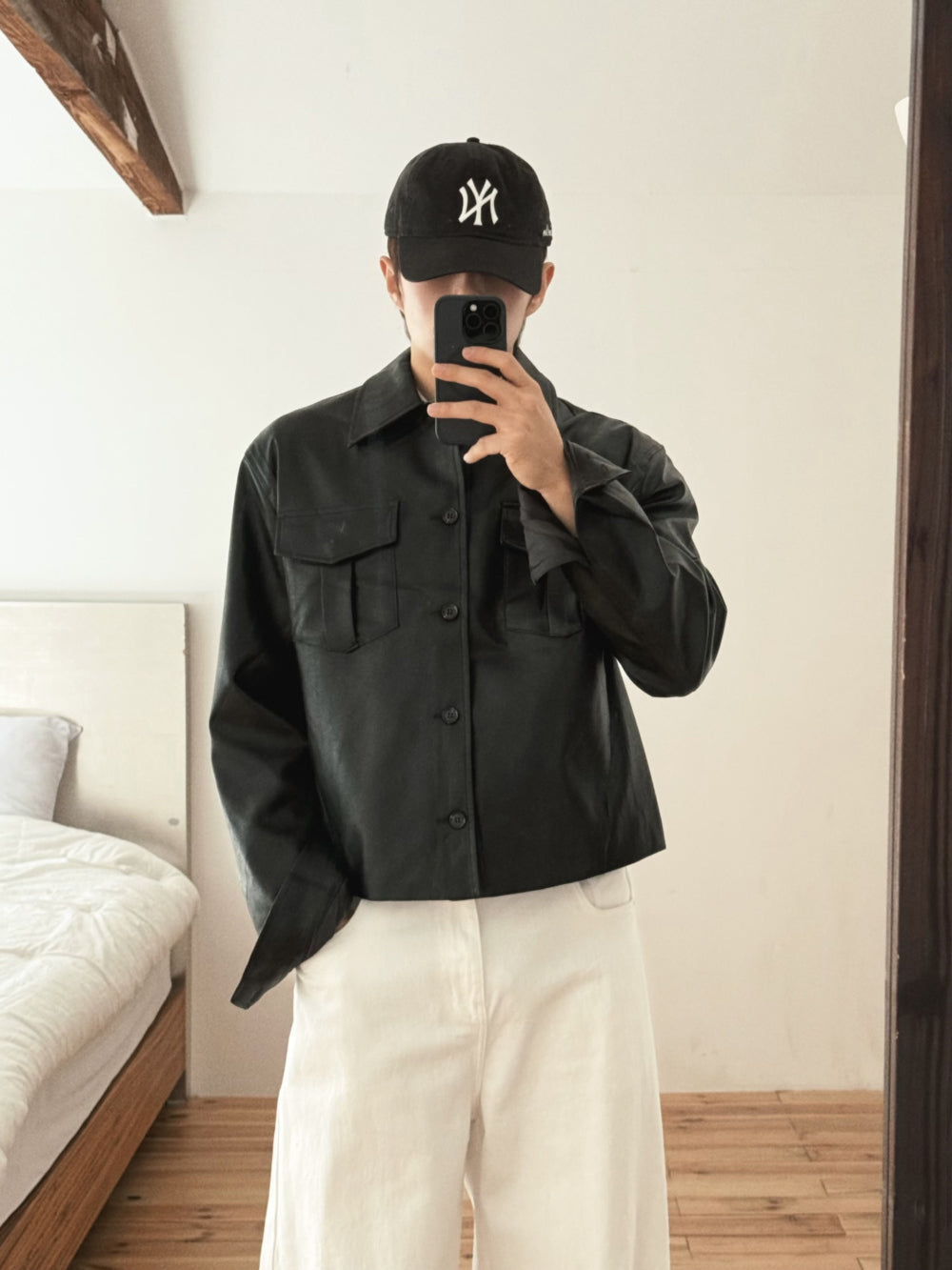 不壓身高！輕薄款雙口袋短皮褸｜2色入