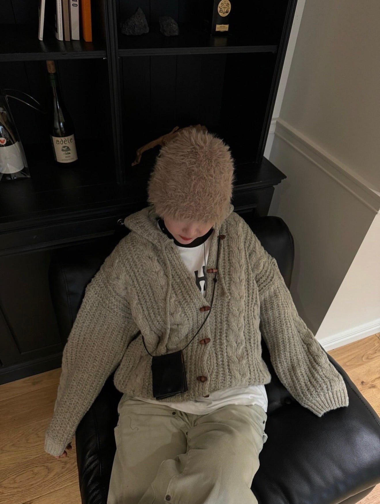 冬日感MAX！牛角扣麻花開胸針織外套｜3色入