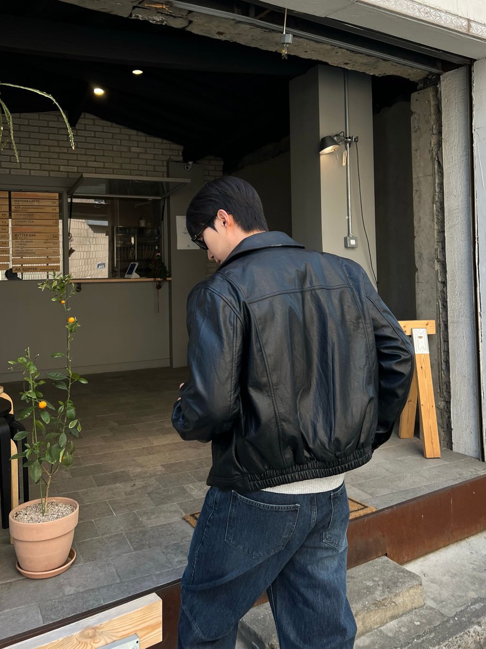 低調光澤感！植物性純素寬鬆短皮褸｜2色入