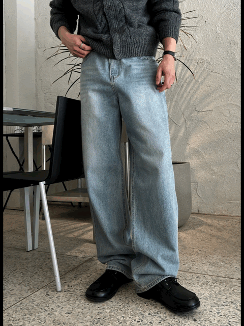 半寬剪裁不挑身形！經典復古水洗牛仔褲｜2色入